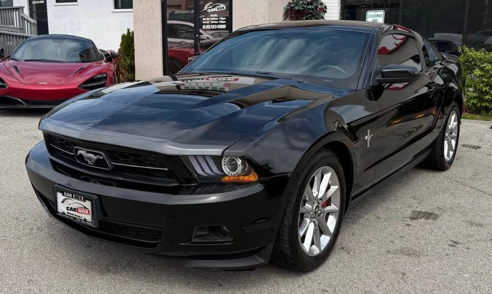 2011 Ford Mustang Premium Coupe 2D - photo 2