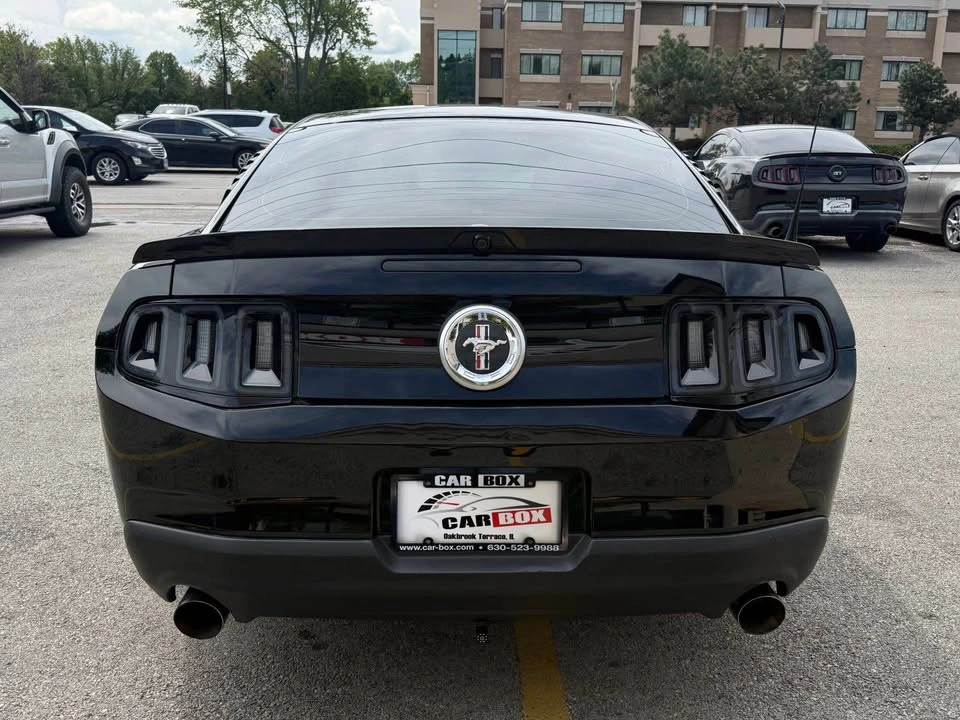 2011 Ford Mustang Premium Coupe 2D - photo 4