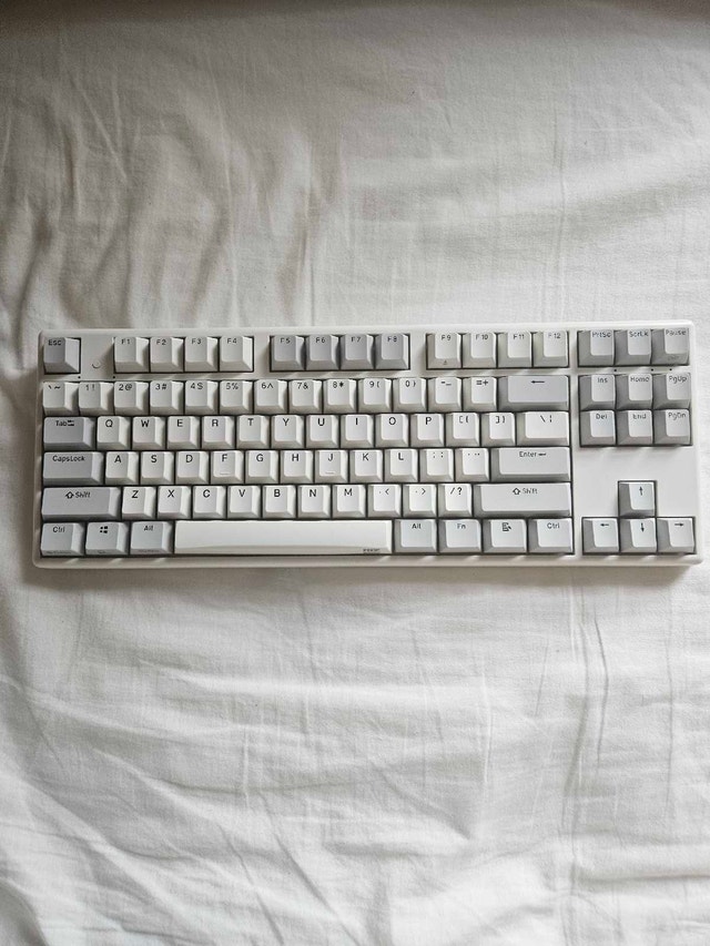 NIZ Plum X87 Keyboard