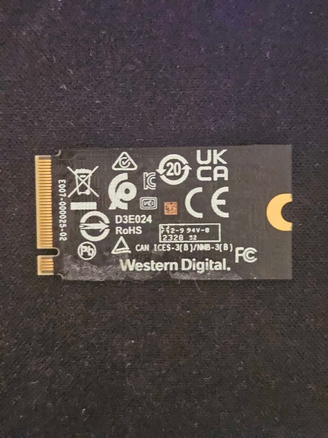 Western Digital SN740 512GB NVMe SSD (M.2 2230 PCIe 4.0) - photo 2
