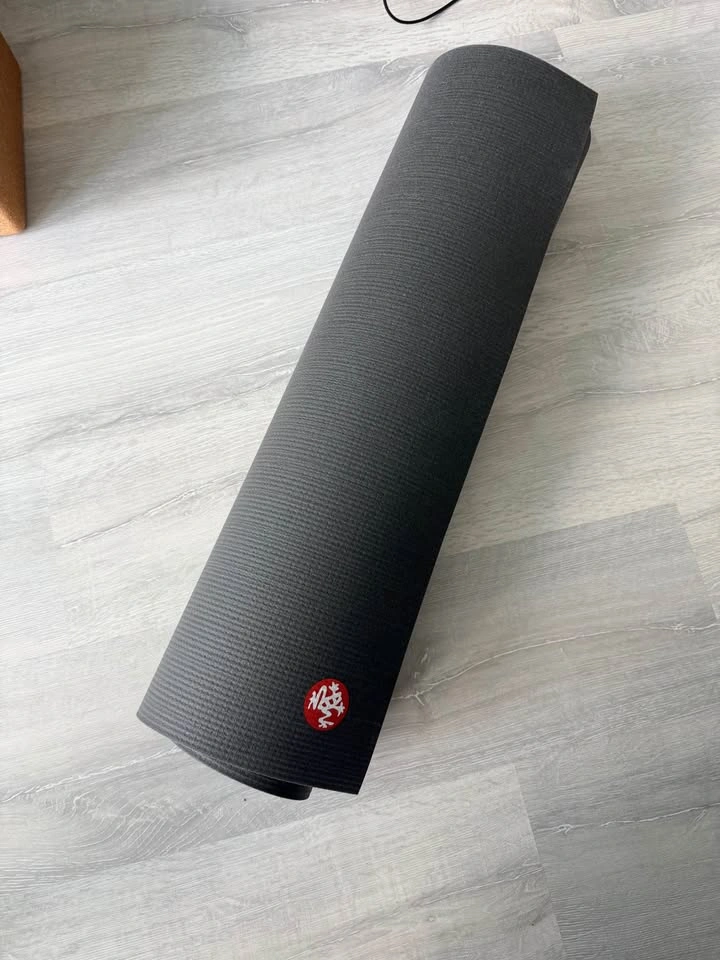 Moving out) Manduka Yoga Mat & Cork Block Set - photo 4