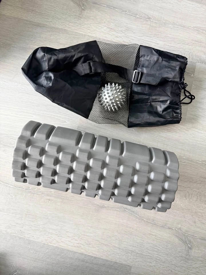 Foam roller and massage ball set with bag