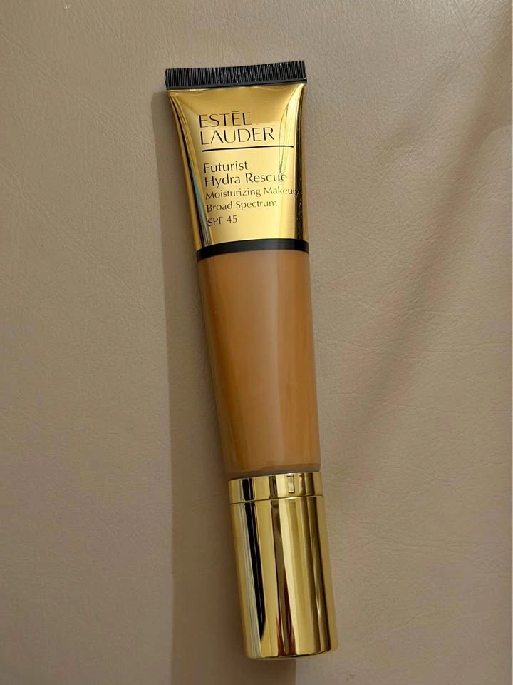 Estée Lauder Futurist Hydra Rescue Makeup