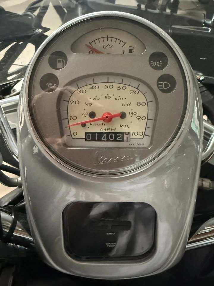 2016 Vespa GTV 300 - Low Miles - Excellent Condition - photo 4