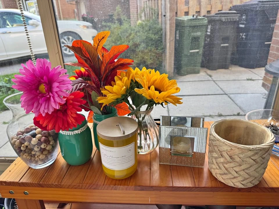 Home Decor Bundle with DW Naturals Candle and Vases