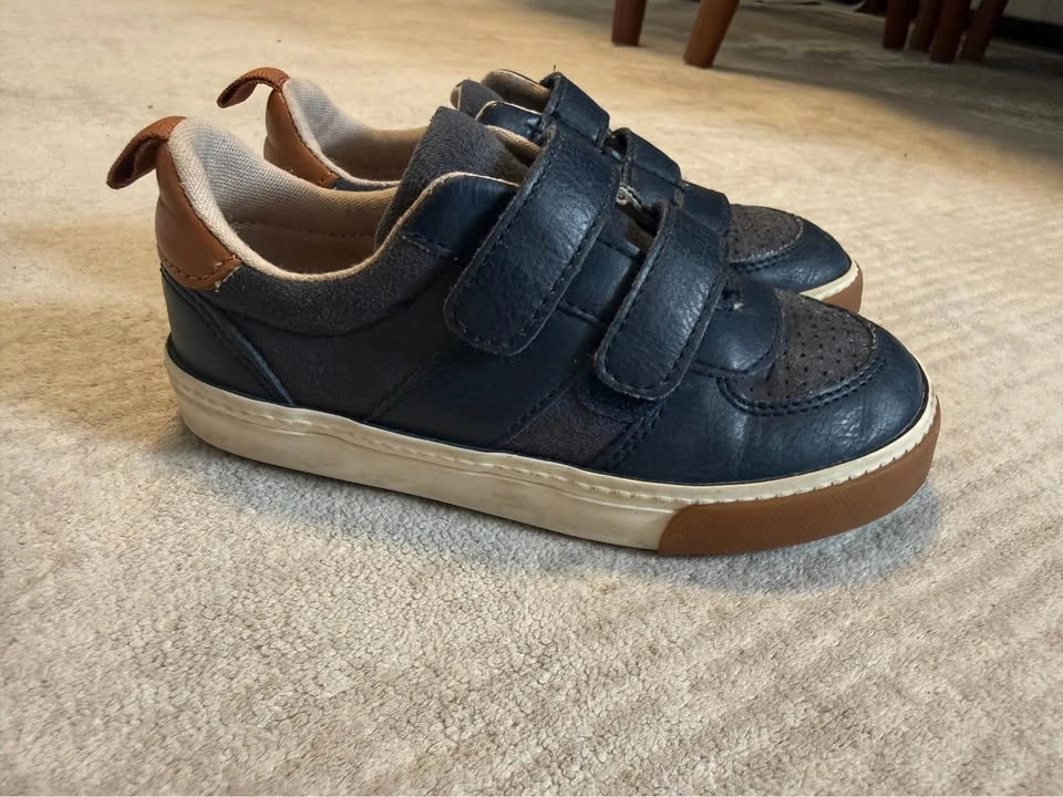 Old Navy kids Shoes SIZE 9C - photo 2