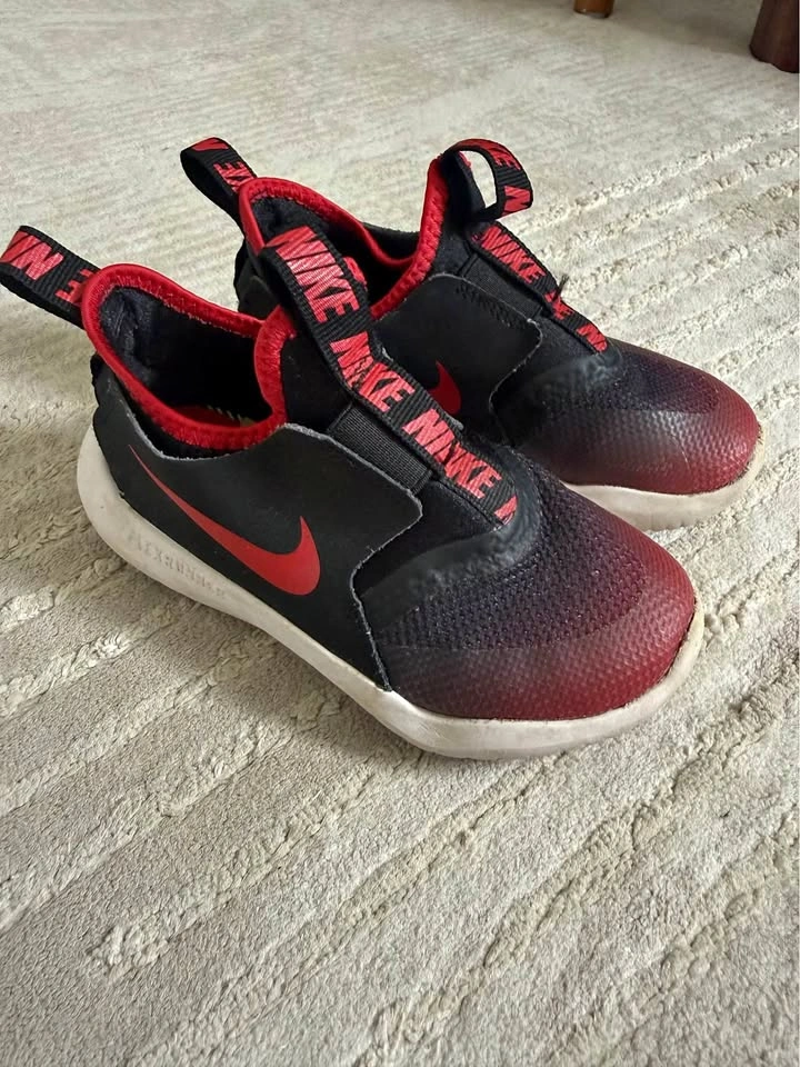 Nike Flex Runner 2 Kids SIZE 9C