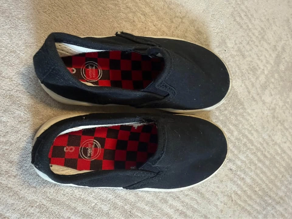 Wonder Nation kids Sneakers SIZE 8 - photo 2