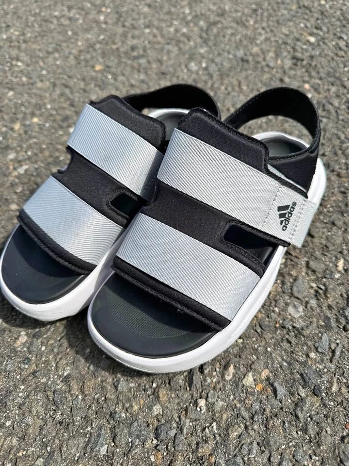 Kids SIZE 1 Sandals