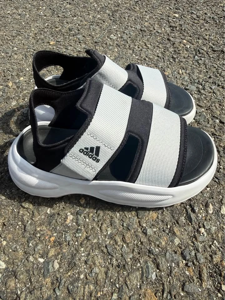Kids SIZE 1 Sandals - photo 2