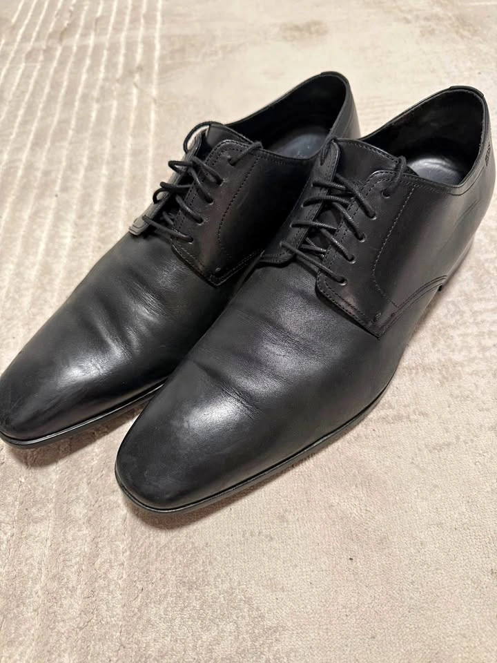 Authentic Hugo Boss Dress Shoes Size 11