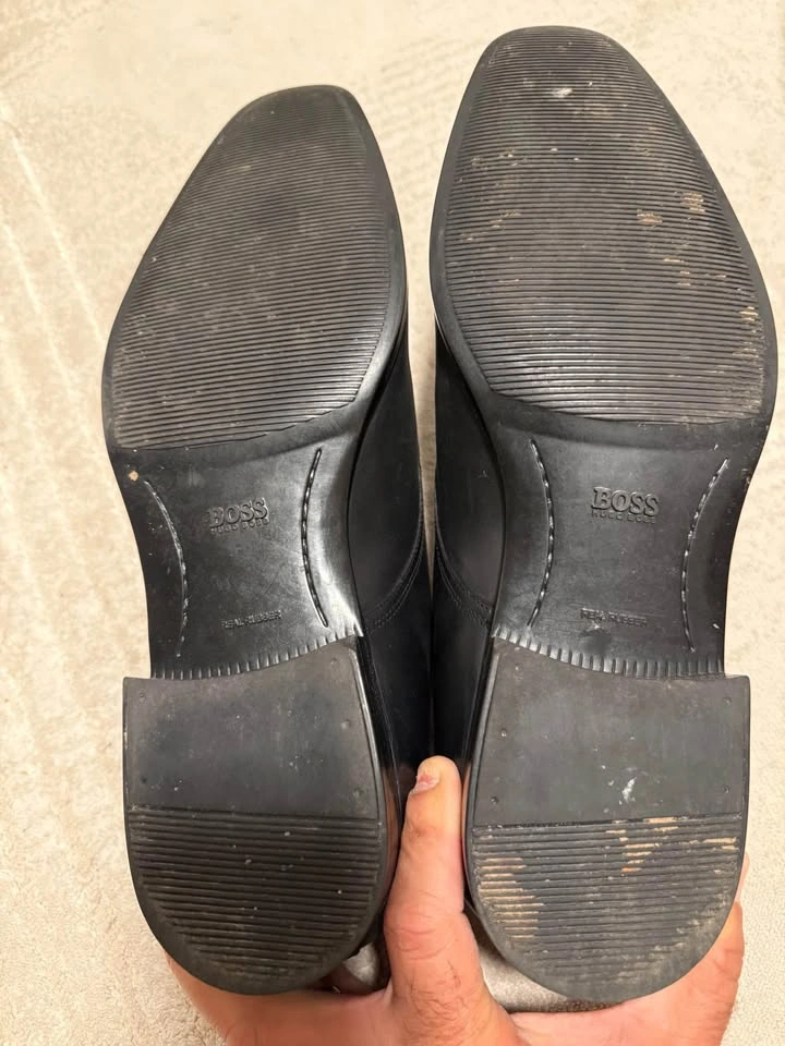 Authentic Hugo Boss Dress Shoes Size 11 - photo 4