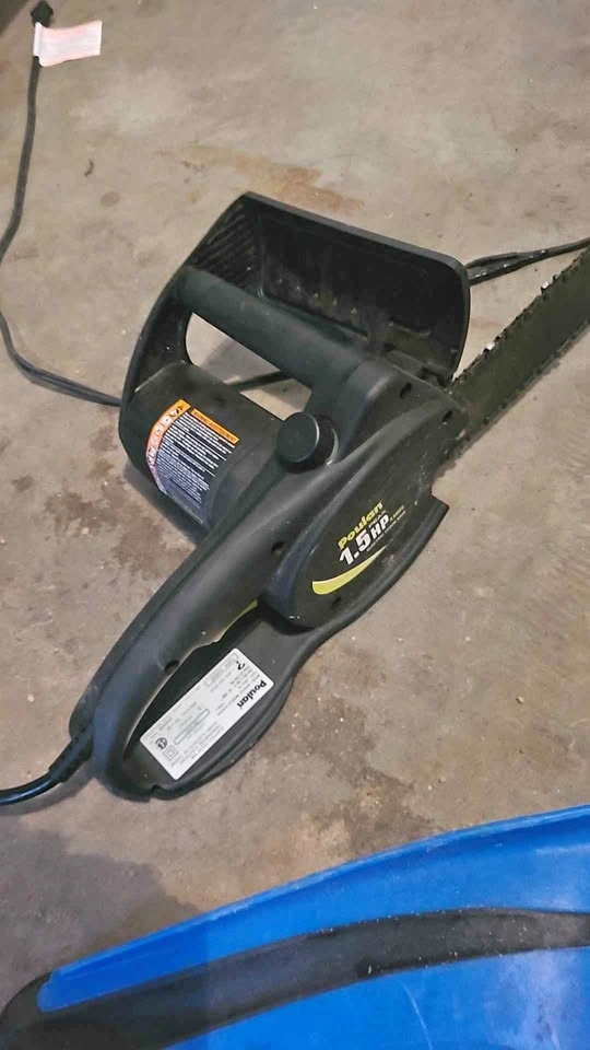 Poulan 14" Electric Chainsaw 1.5 HP