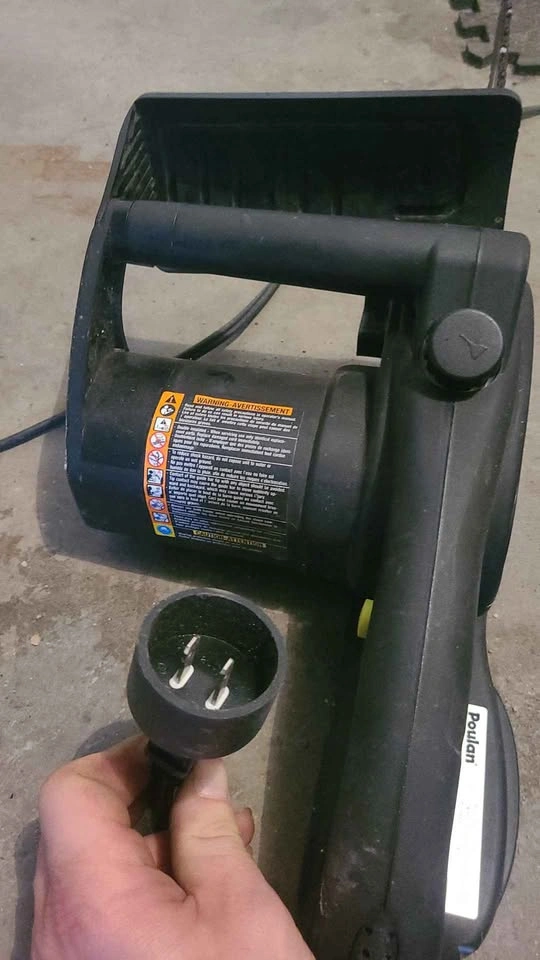 Poulan 14" Electric Chainsaw 1.5 HP - photo 2