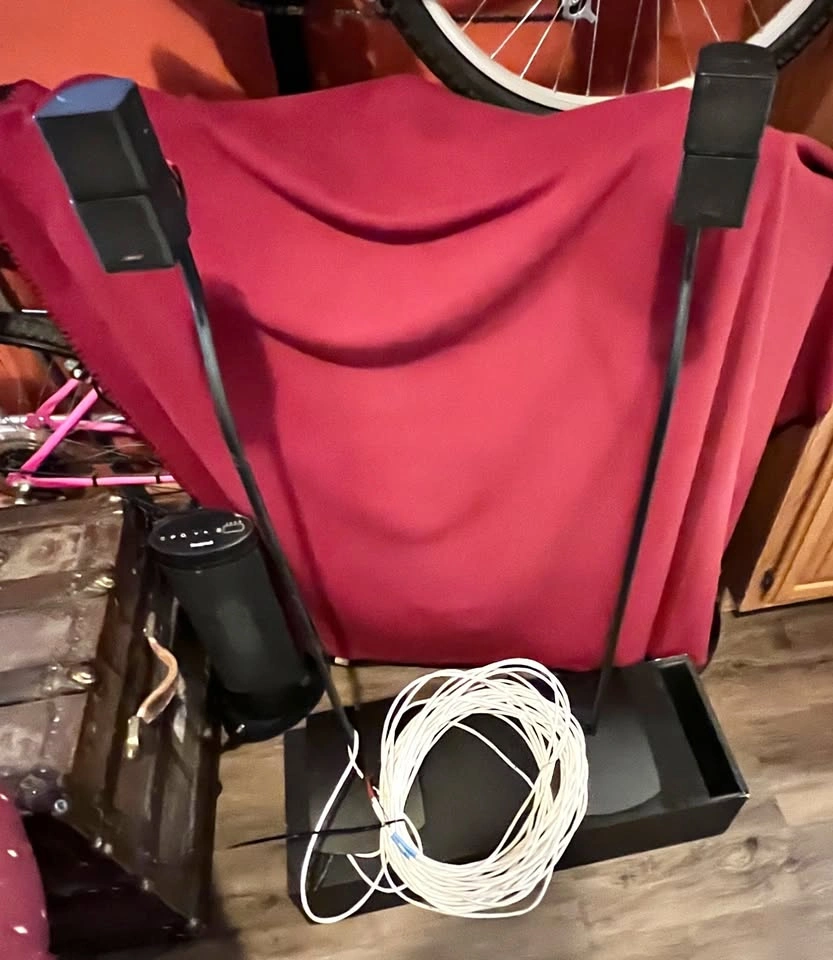 Bose Speaker Towers, Subwoofer, Cables, Software Complete