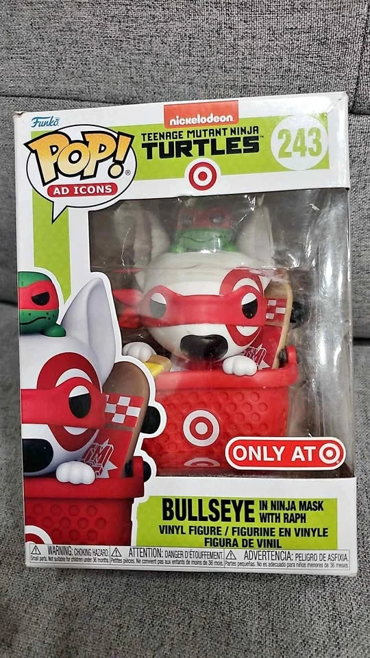 Target Bullseye in Ninja Mask with Raph Vinyl Figure (Target Exc
