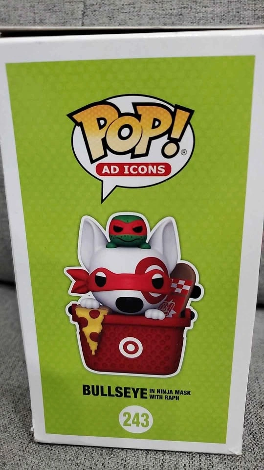 Target Bullseye in Ninja Mask with Raph Vinyl Figure (Target Exc - photo 2