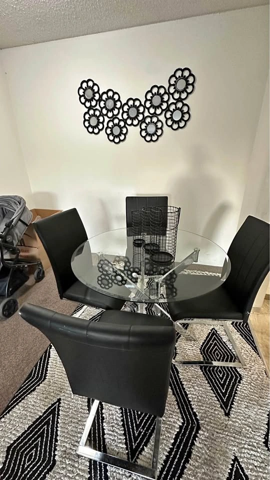 Glass round table with chairs