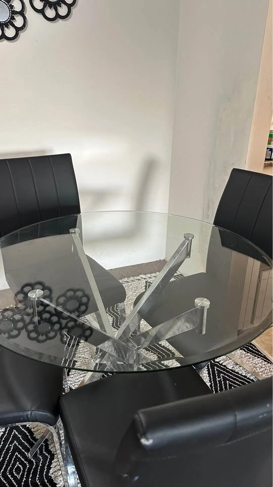 Glass round table with chairs - photo 2