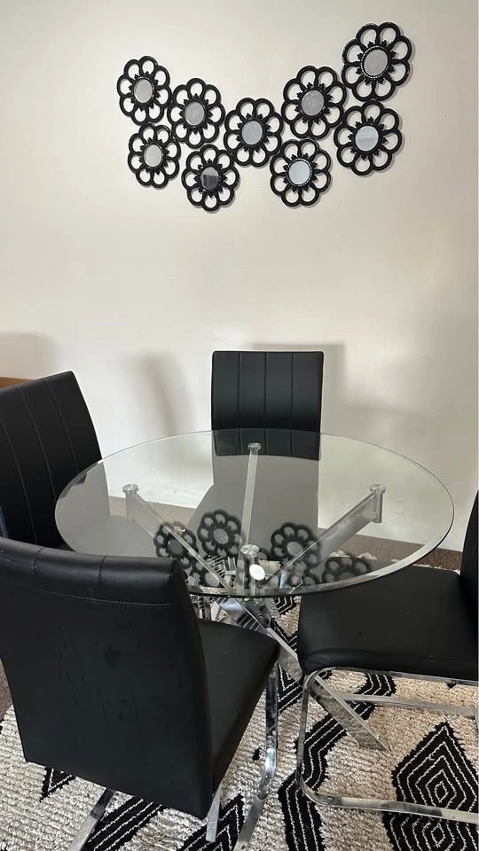 Glass round table with chairs - photo 4