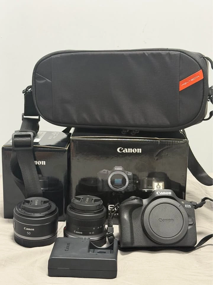 Canon R100 Bundle