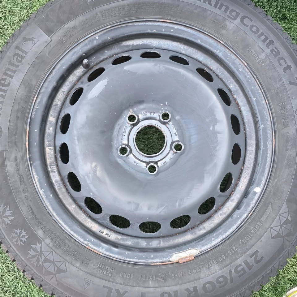 215/60/16 Continental Winter Tires w/ VW Rims 5x112 - photo 2