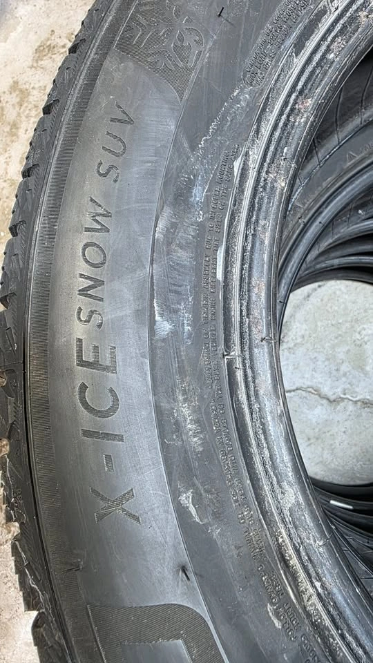 245/60/18 Michelin Winter Tires - photo 4