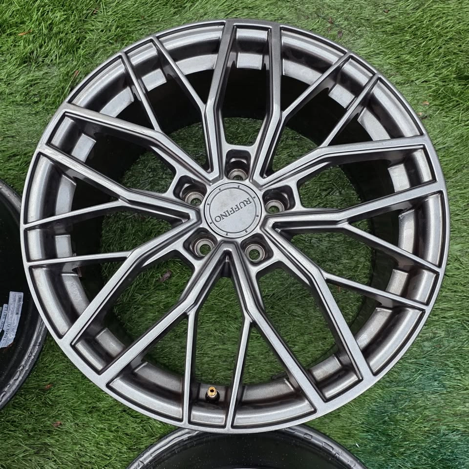 18 inch Ruffino Teknik Alloy Rims 5x112 - Like New - photo 4