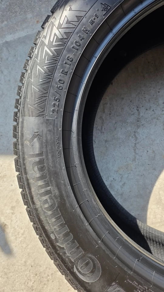 225/60/18 Continental UltimateContact Winter Tires - photo 4
