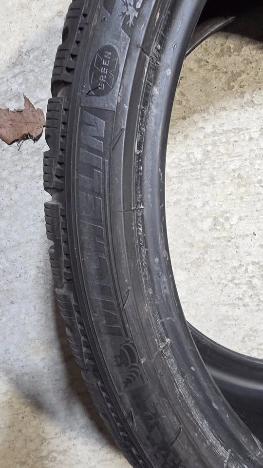 275/30/20 Michelin Pilot Alpin Winter Tires - photo 3
