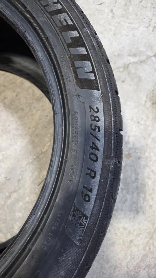 2 Michelin Winter Tires 285/40/19 - 80% Tread - photo 2