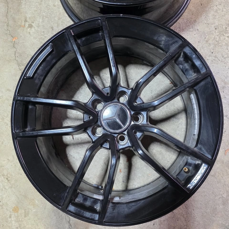 2 Black Alloy Rims - Like New - photo 2