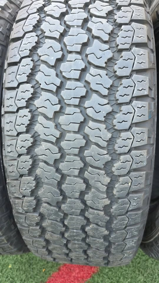 255/65/19 Goodyear Wrangler All-Terrain Tires - 90% Tread - photo 2
