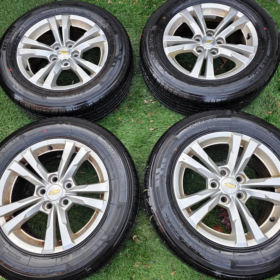 225/65/17 Hilo All Season Tires w/ Chevy OEM Rims 5x120