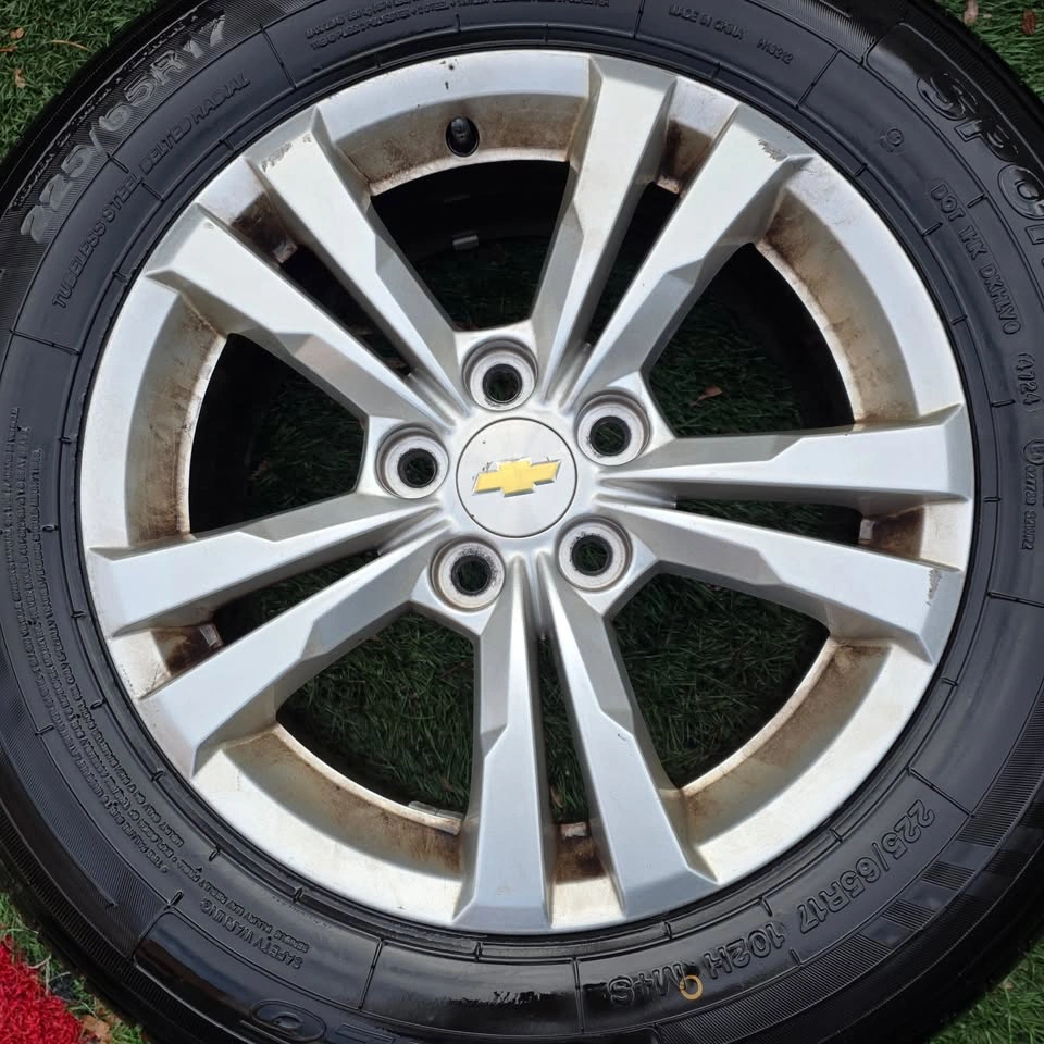 225/65/17 Hilo All Season Tires w/ Chevy OEM Rims 5x120 - photo 3