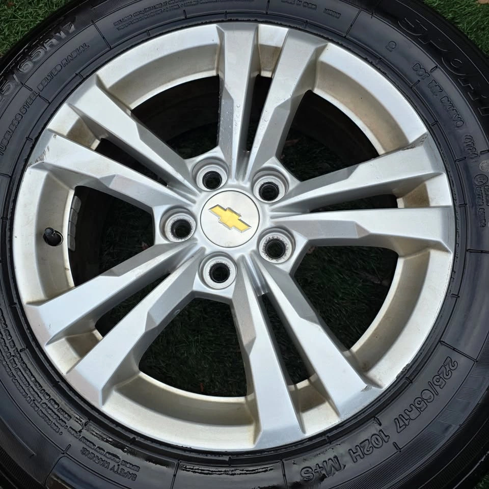 225/65/17 Hilo All Season Tires w/ Chevy OEM Rims 5x120 - photo 5