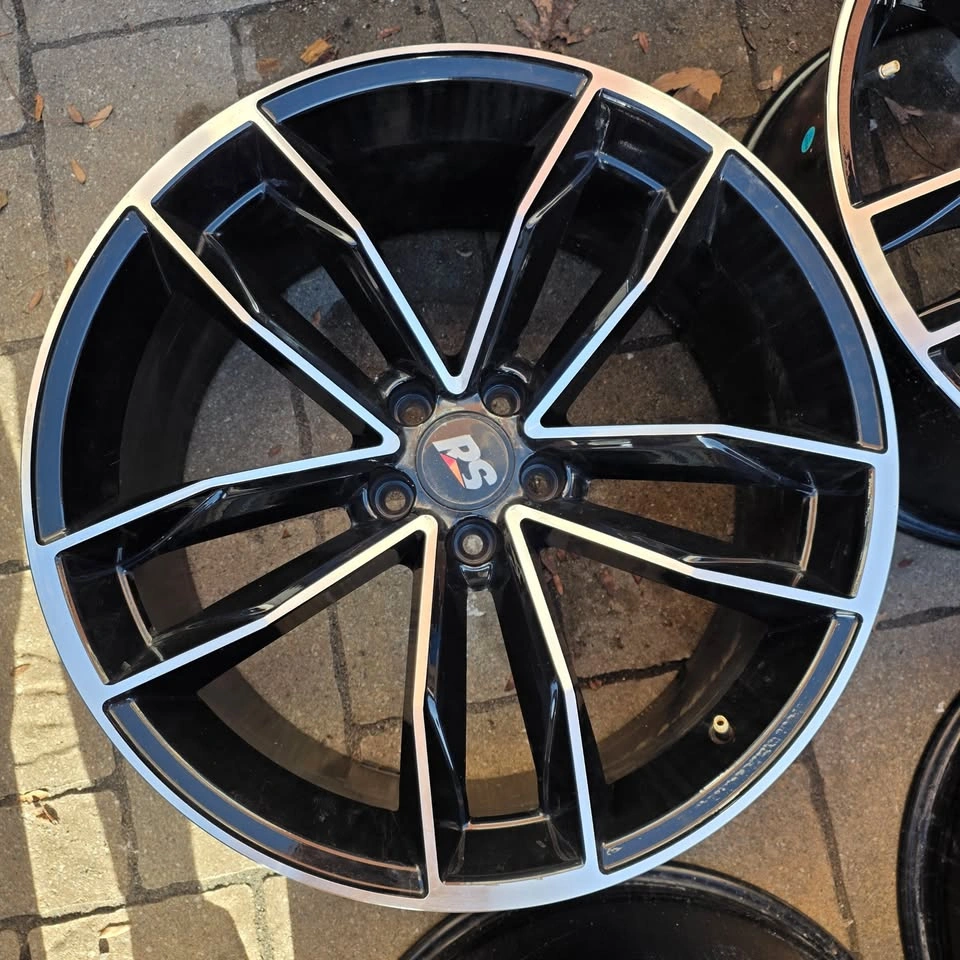 20 inch RS Alloy Rims 5x112 Like New - photo 3