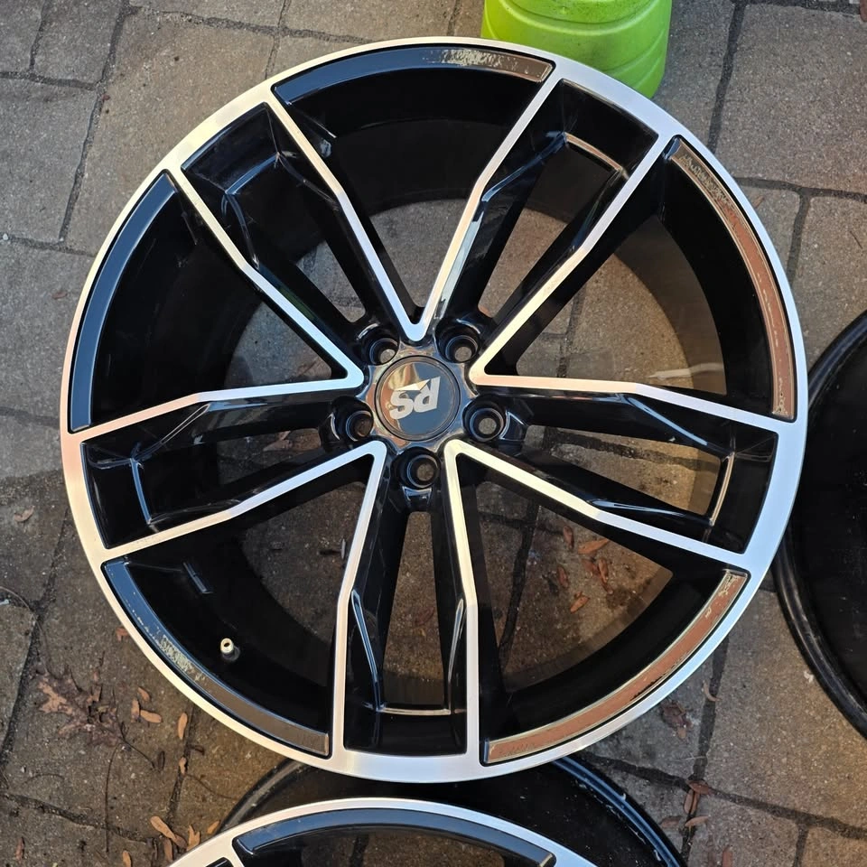 20 inch RS Alloy Rims 5x112 Like New - photo 5
