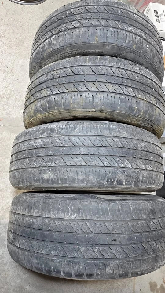235/55/19 Kumho All Season Tires