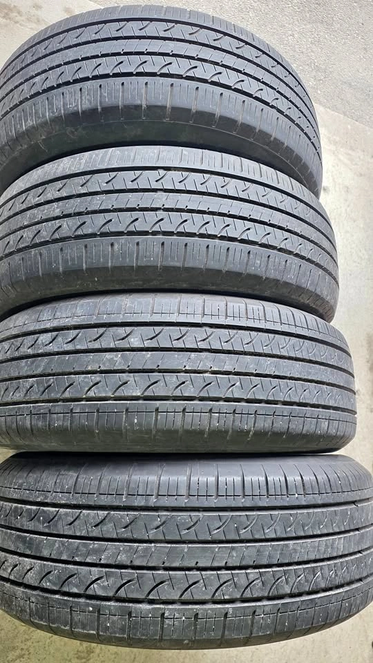 225/60/18 Yokohama All Season Tires
