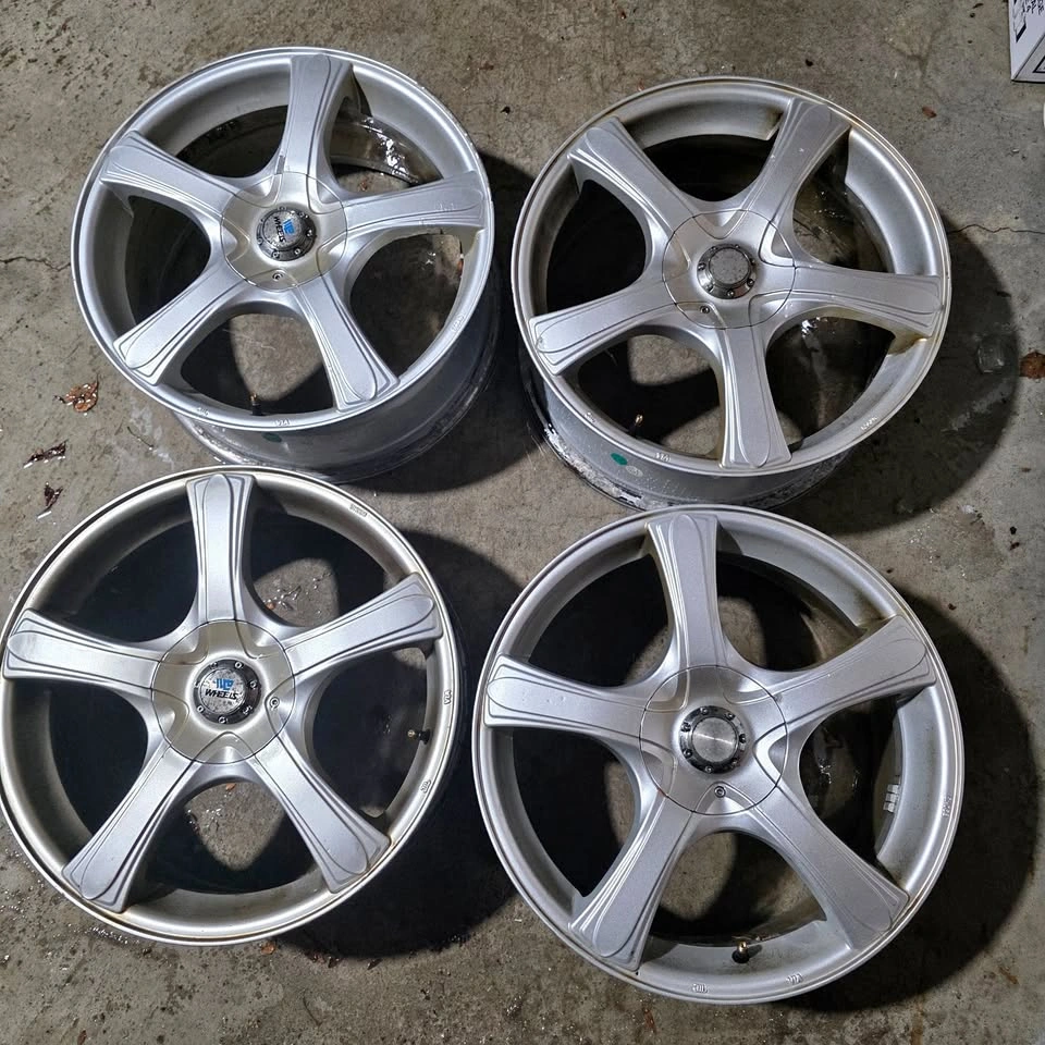 18 inch Alloy Rims 5x114.3 & 5x112 Dual Pattern