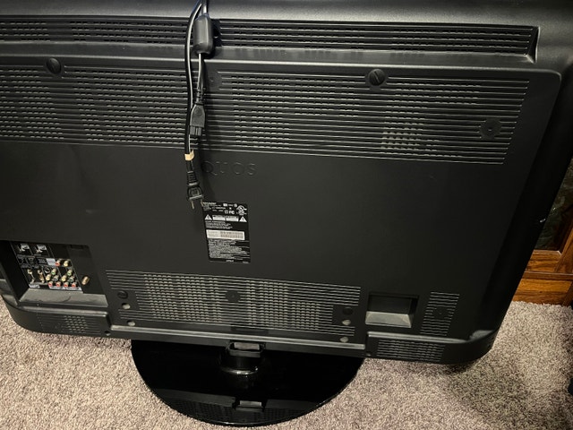 Sharp Aquos Flat Screen TV - photo 4
