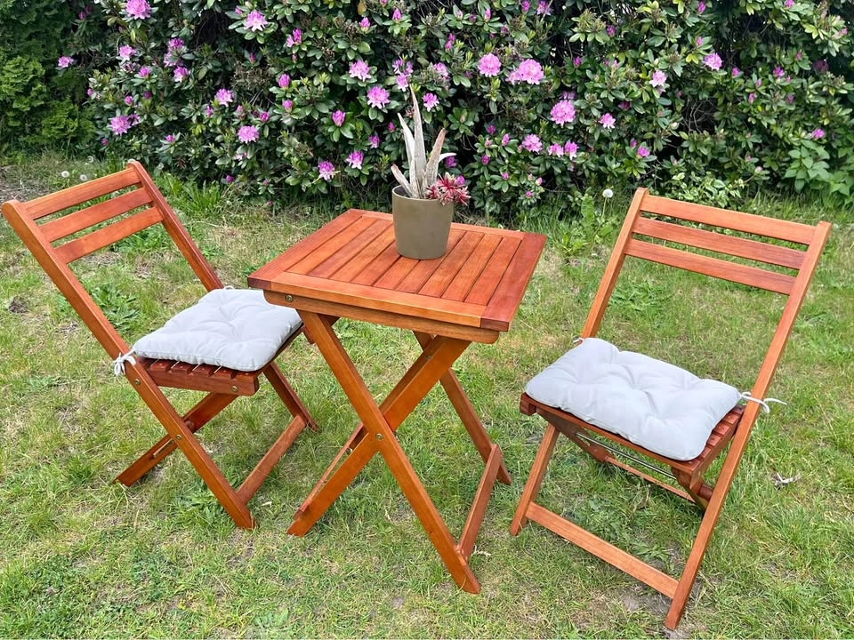 IKEA ASKHOLMEN Bistro Set with Cushions – Excellent Condition