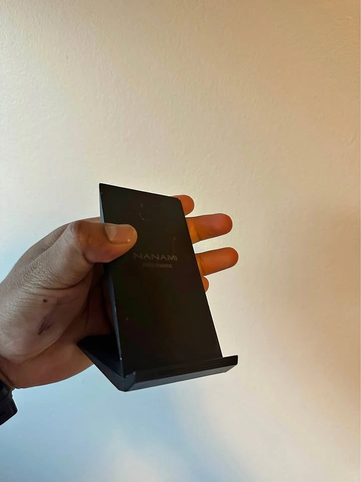 Fast Charge Wireless Phone Charger Stand - Bedside