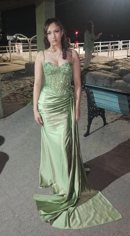 Green prom dress - photo 4