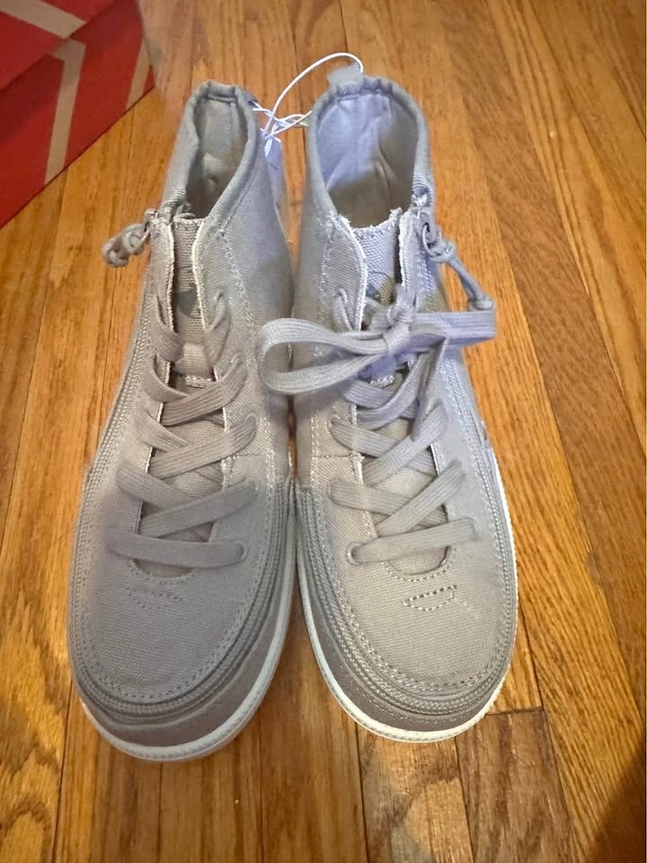 Billy shoes size 4