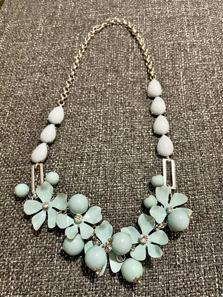 2/$25 Women’s Statement Necklaces