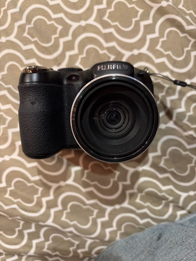 Fujifilm FinePix S2980 Digital Camera