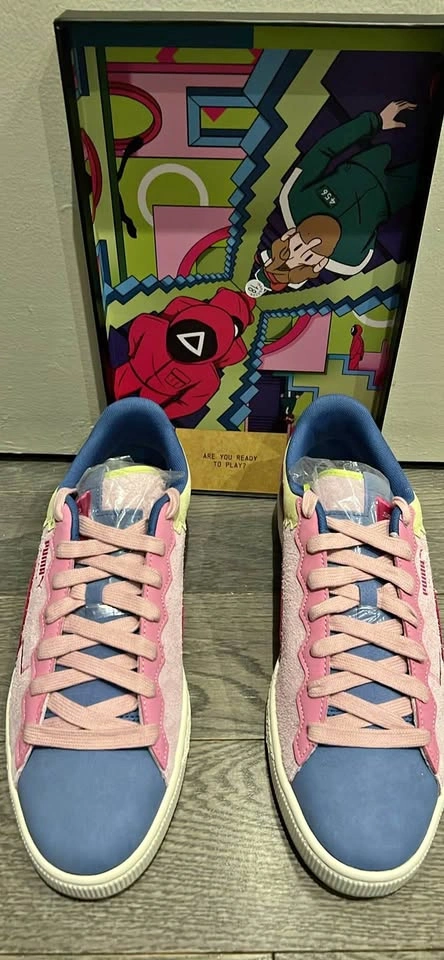 (BNIB) Puma x Squid Game Suede Sneakers Size 10.5 Adults. With 2