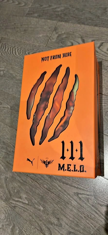 (BNIB) Halloween Puma Melo’s, size 6 Us